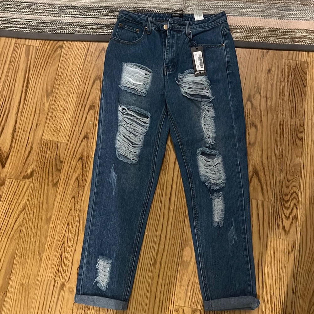 NastyGal Distressed Blue Jeans, size 6! NWT “Mom Jeans” Style